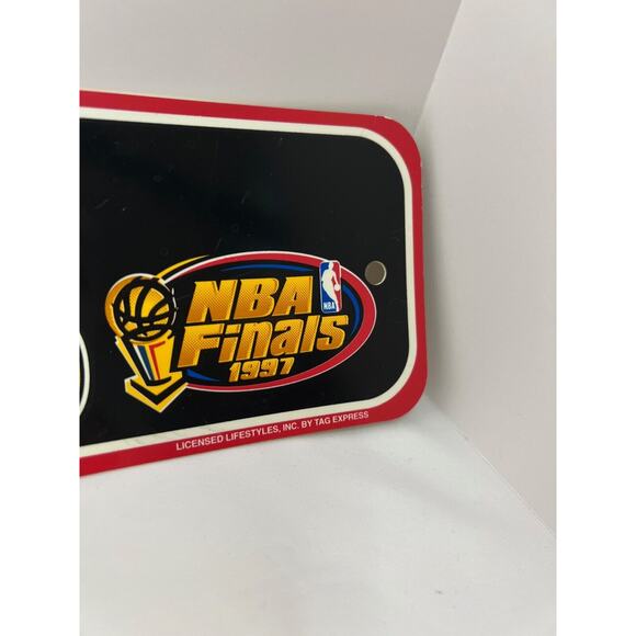 1997 CHICAGO BULLS Champions Parking PLASTIC Souvenir 24x4 SIGN MICHAEL JORDAN - Picture 5 of 6